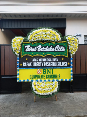 Papan Bunga Duka di Tegal Angus